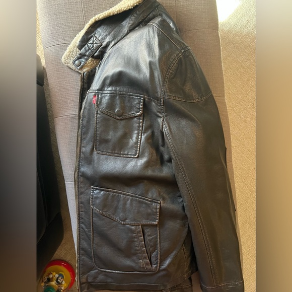 Levi’s leather jacket - Picture 3 of 3